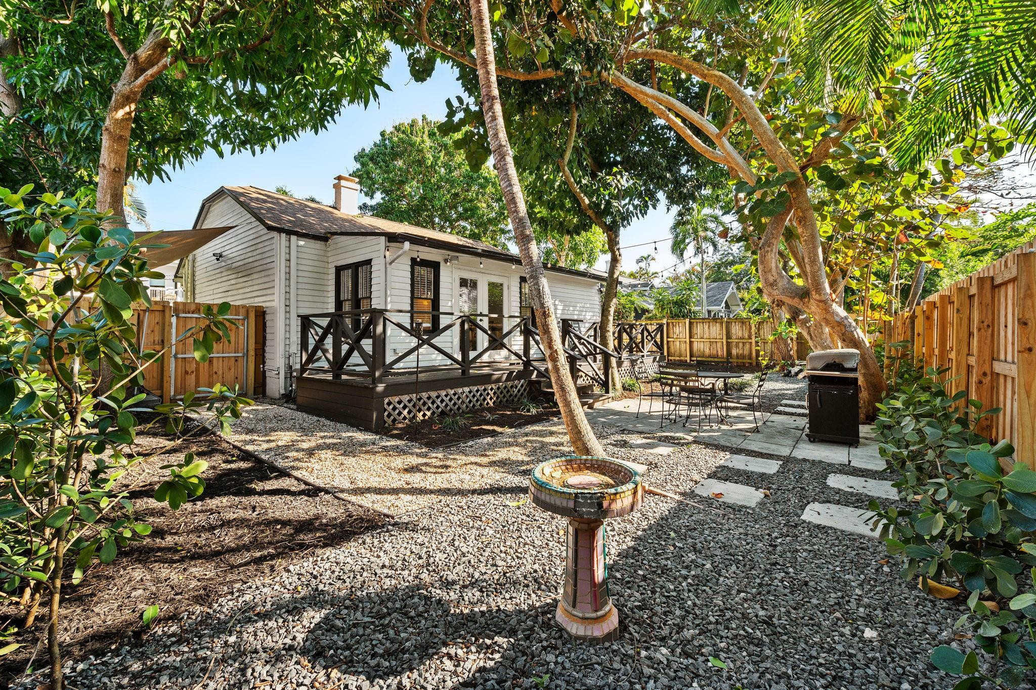 713 NE 17th Fort Lauderdale, FL 33304