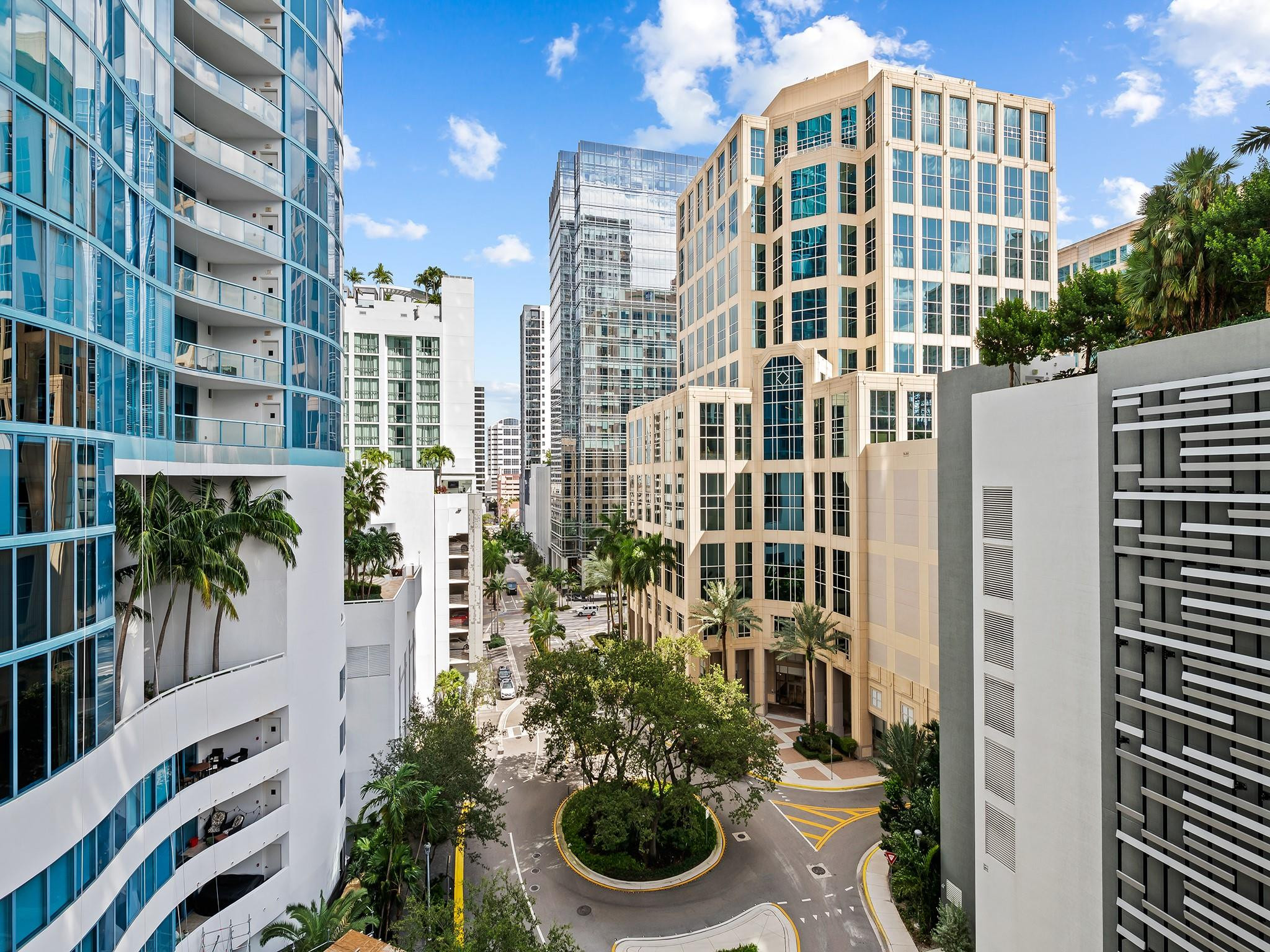 333 Las Olas #910 Fort Lauderdale, FL 33301