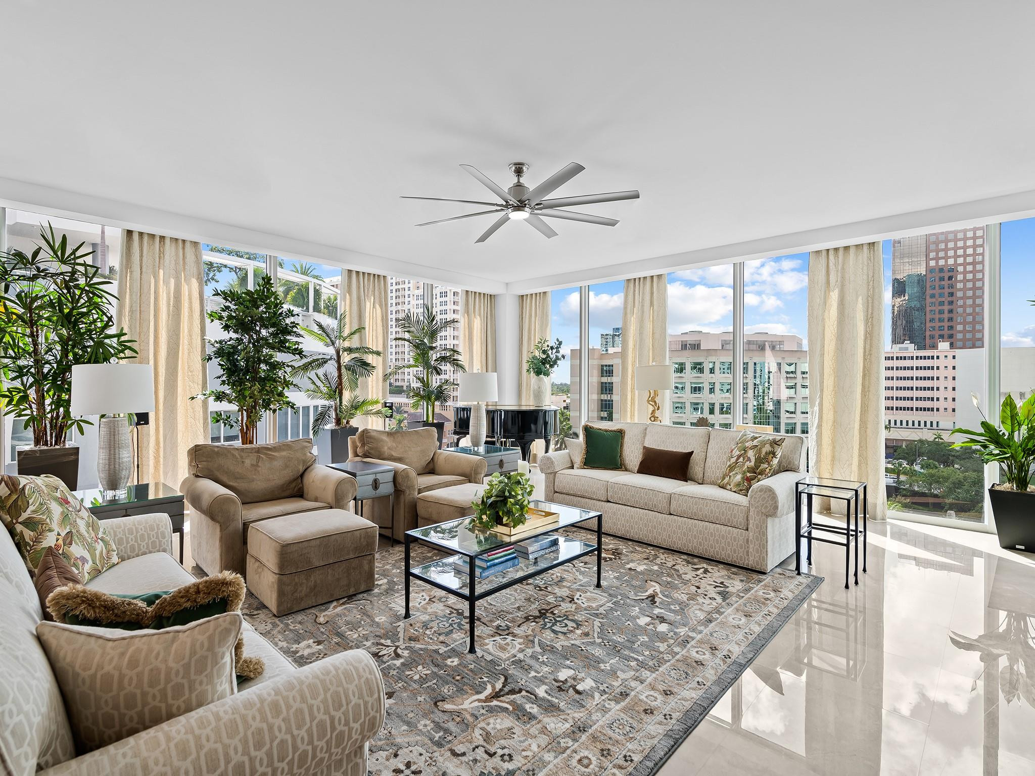 333 Las Olas #910 Fort Lauderdale, FL 33301