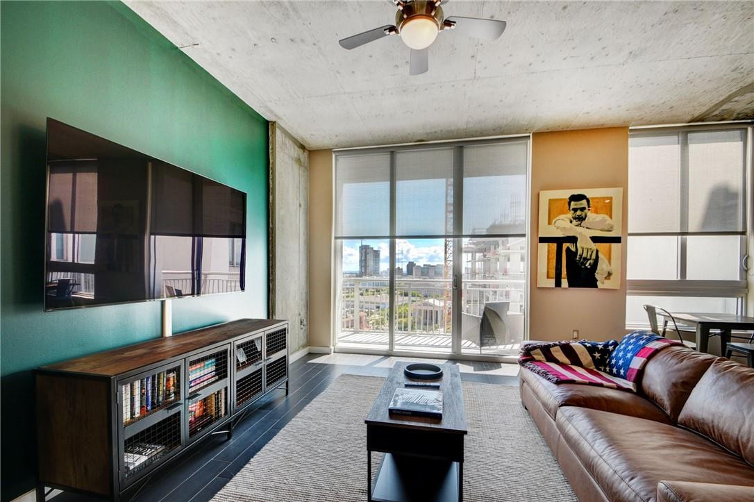 300 S Australian #1502