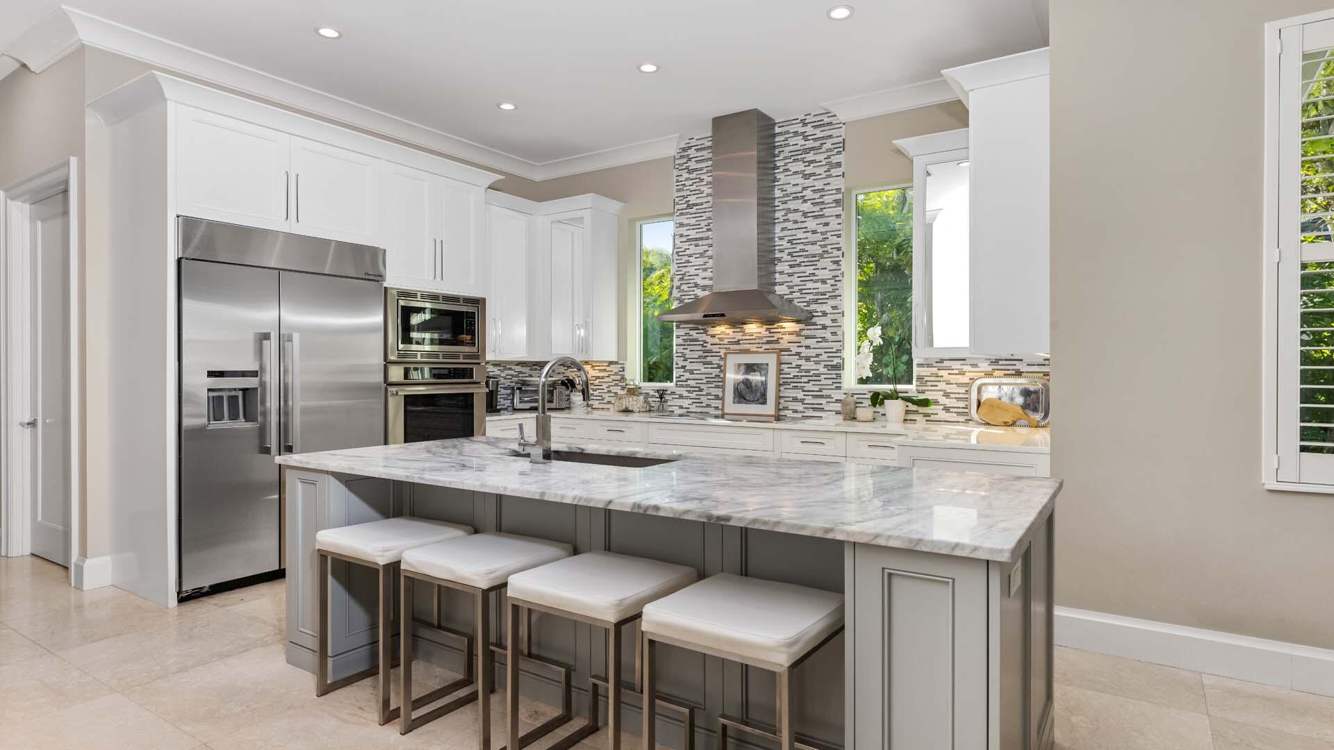 33 Spanish Riv Dr Ocean Ridge, FL 33435