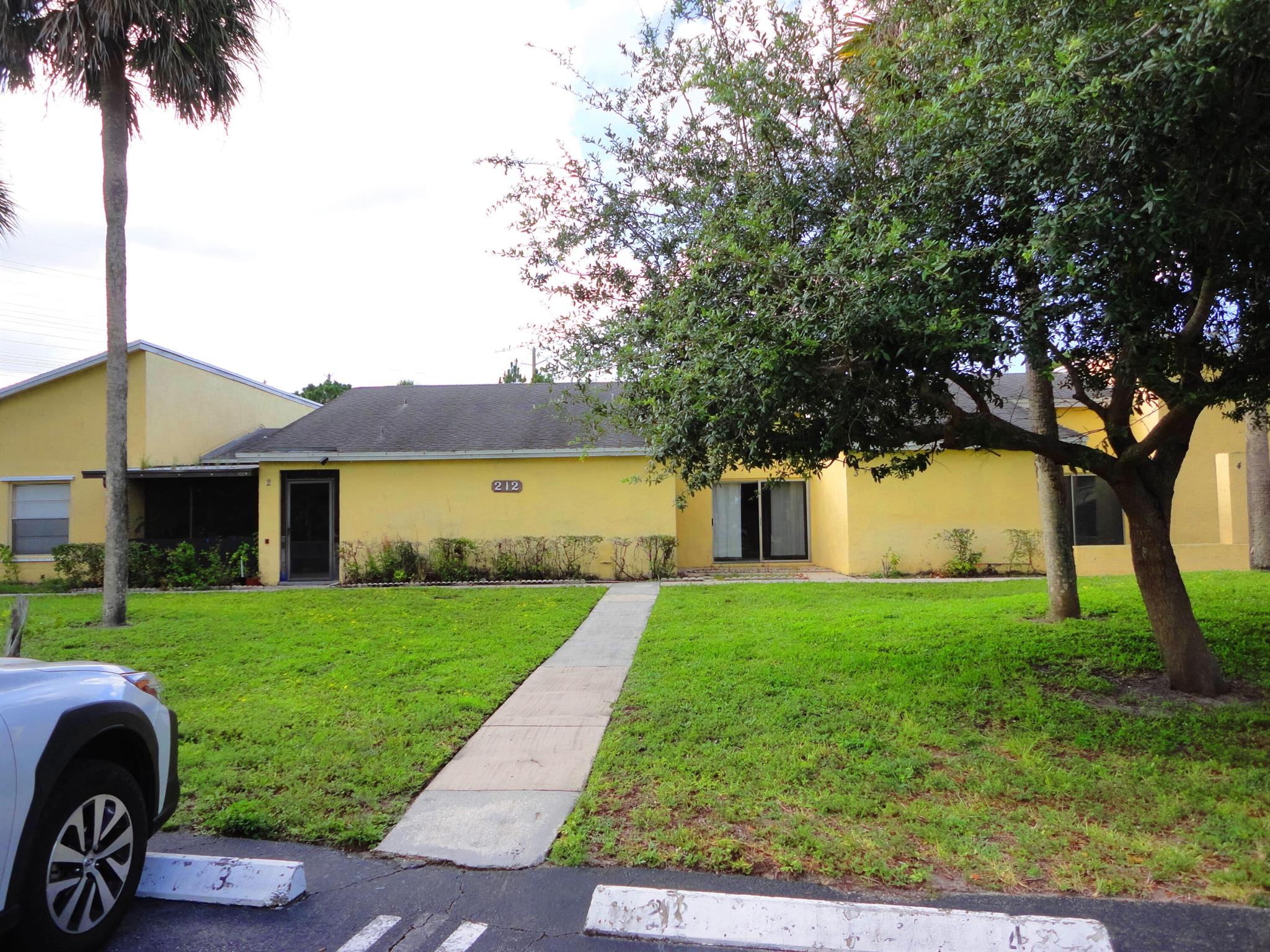 212 Sparrow Dr #3