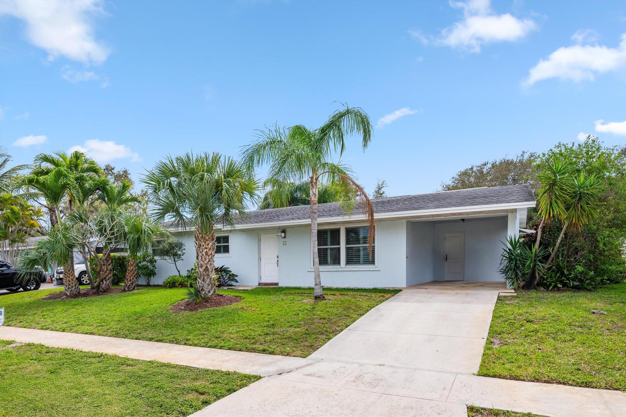 16 Ridgewood Cir