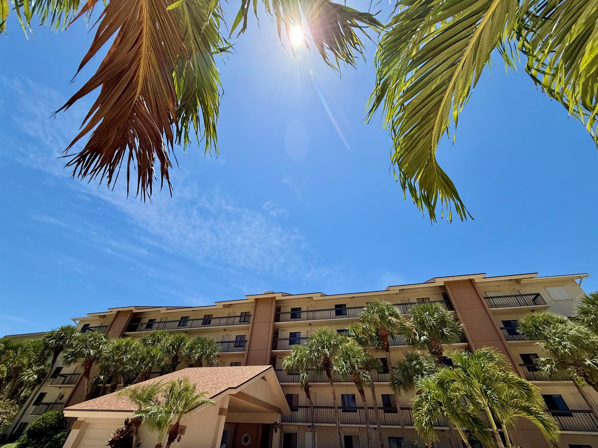 601 Seafarer Cir #504 Jupiter, FL 33477