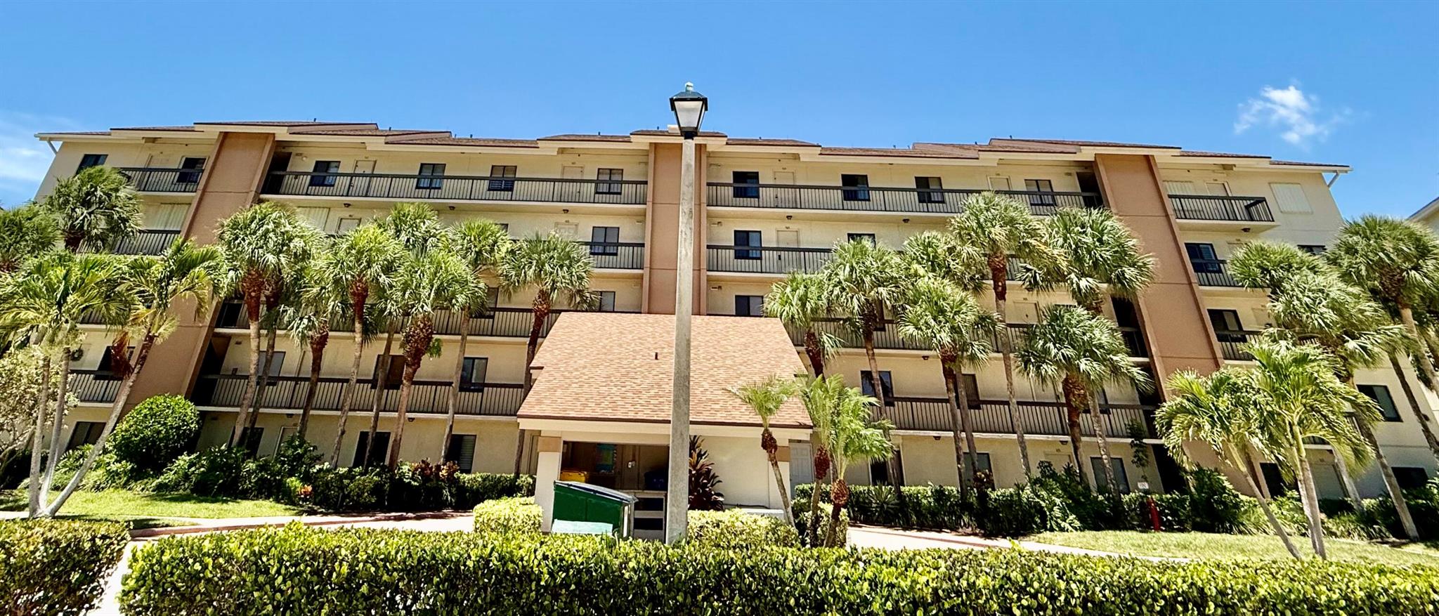 601 Seafarer Cir #504 Jupiter, FL 33477