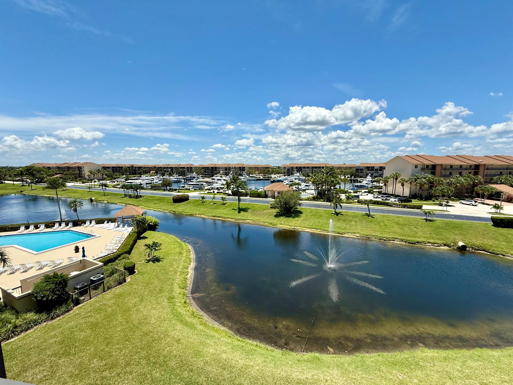 601 Seafarer Cir #504 Jupiter, FL 33477