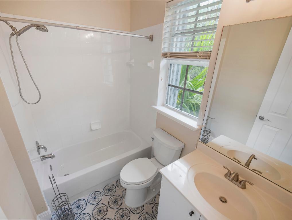 148 Morning Dew Cir Jupiter, FL 33458