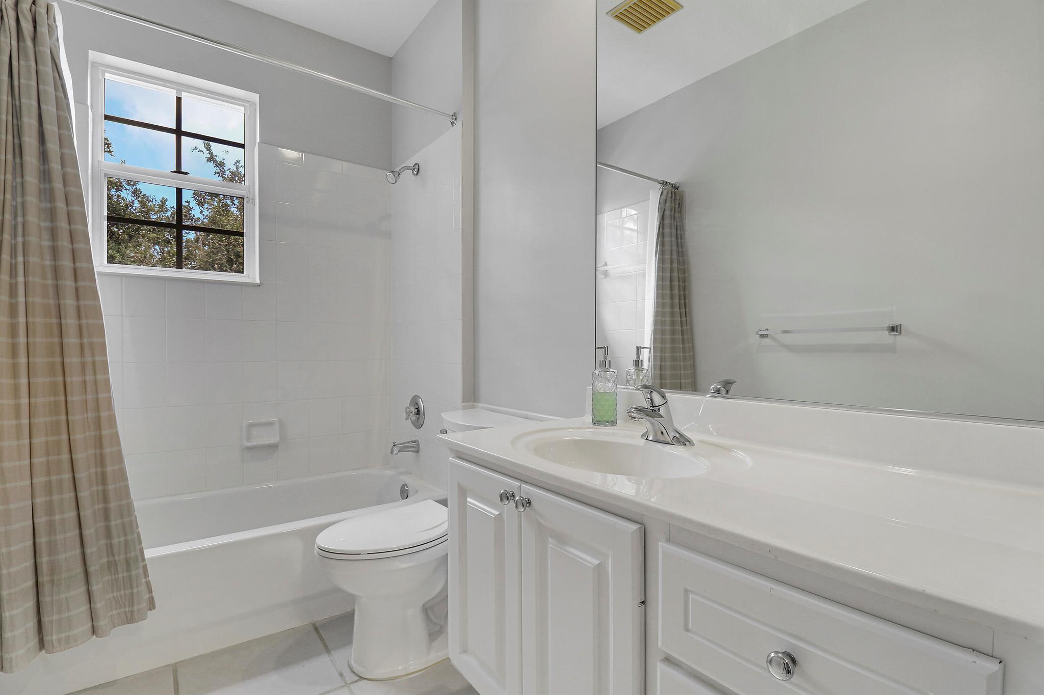 131 Rockingham Rd Jupiter, FL 33458