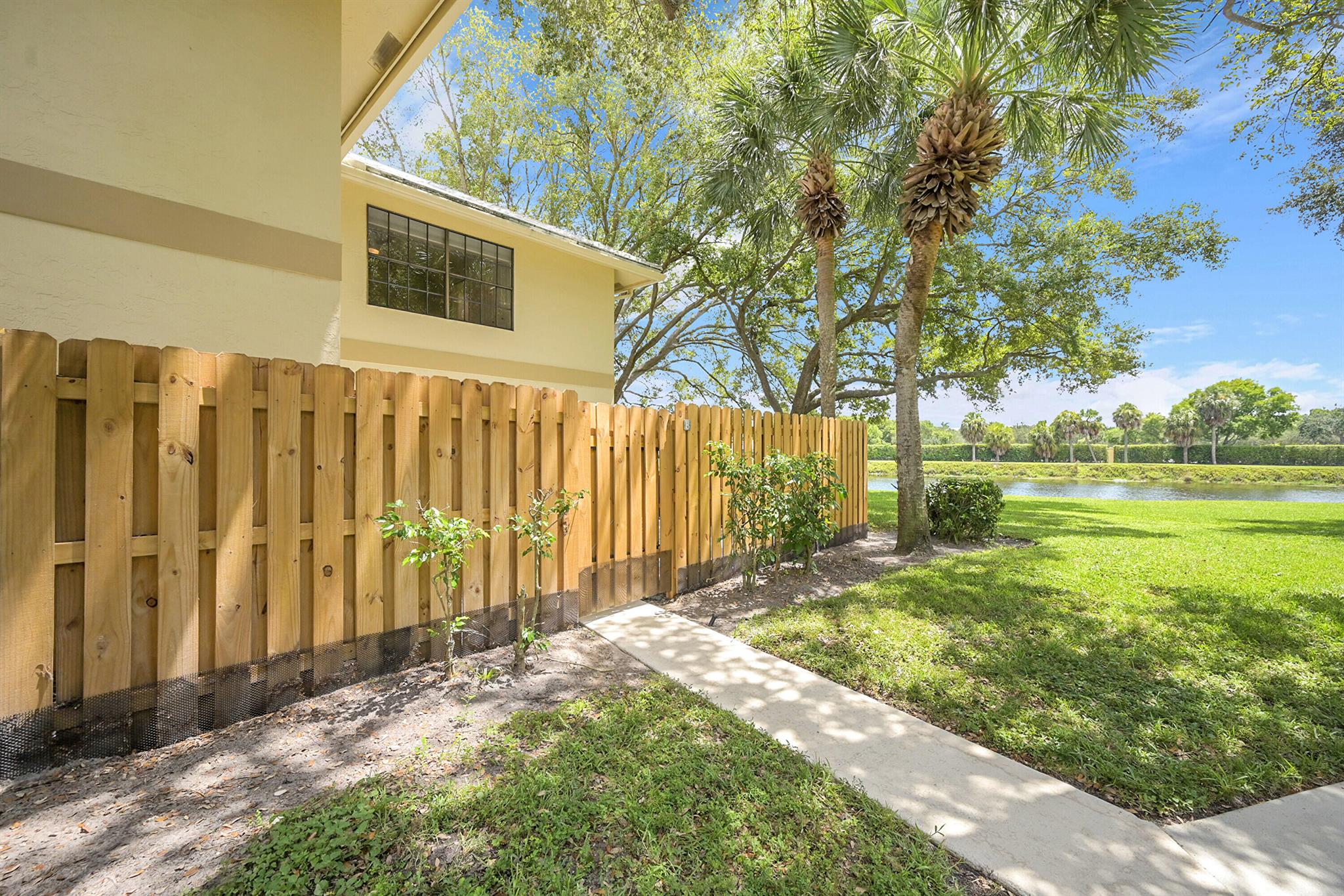 2936 SW 22nd Cir #11b