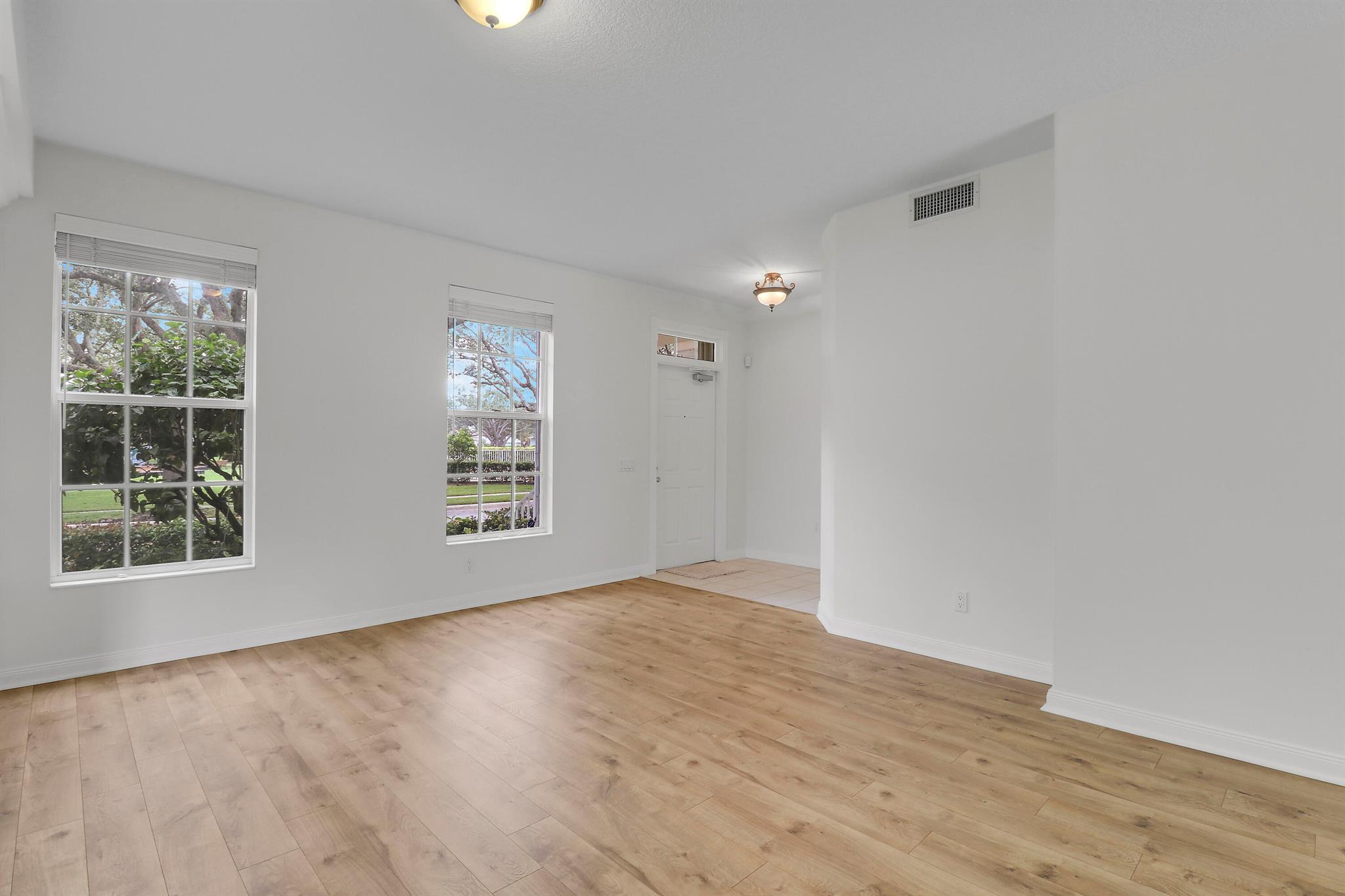 192 Poinciana Dr Jupiter, FL 33458