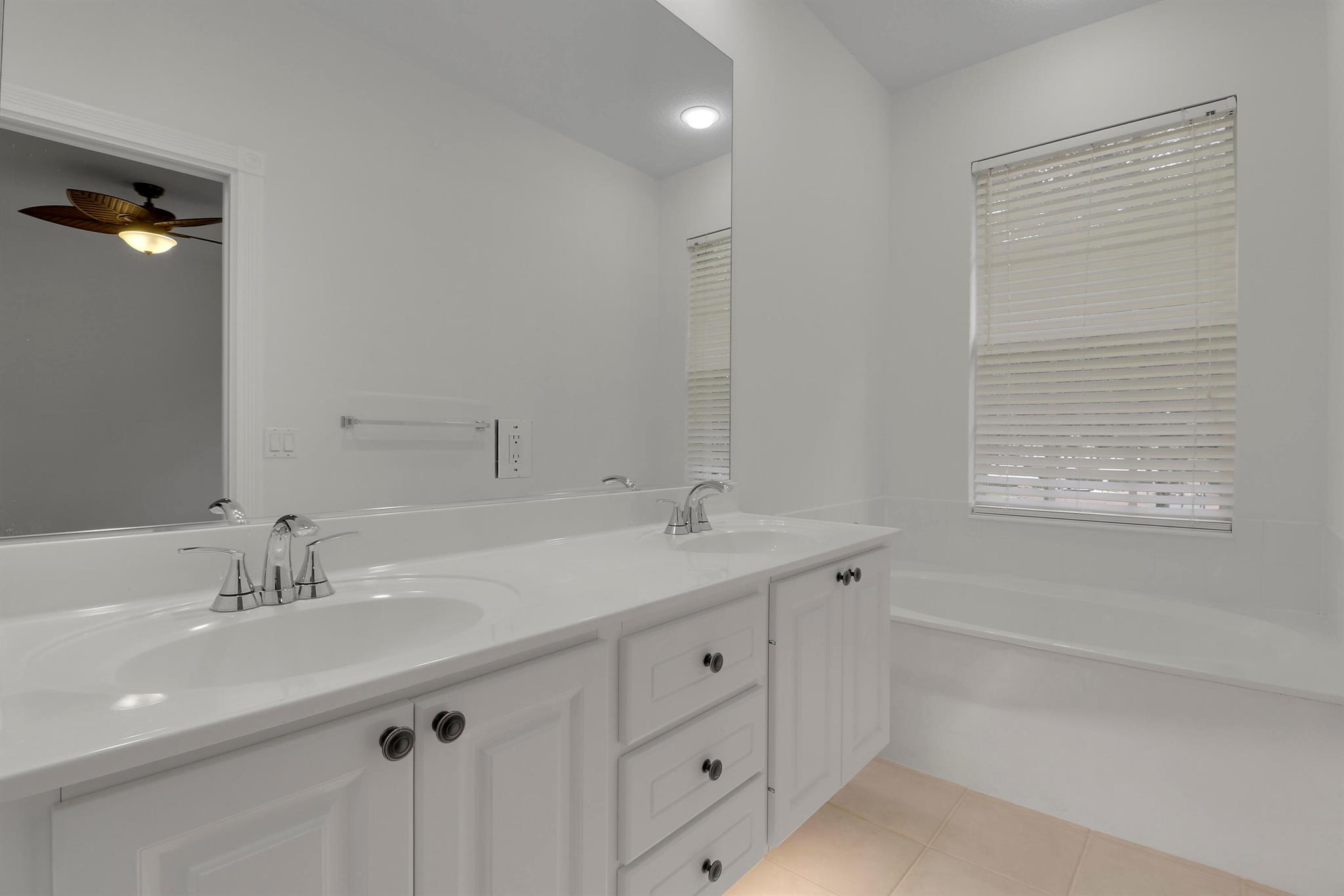 192 Poinciana Dr Jupiter, FL 33458