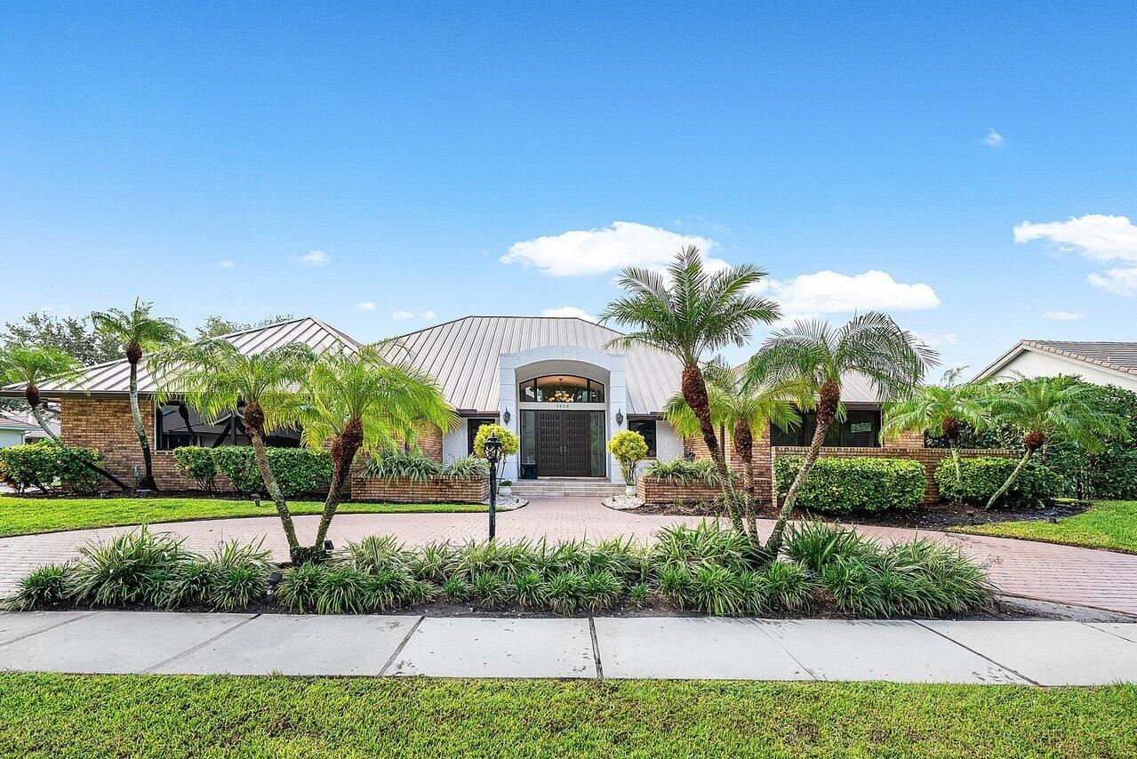 3050 St James Dr