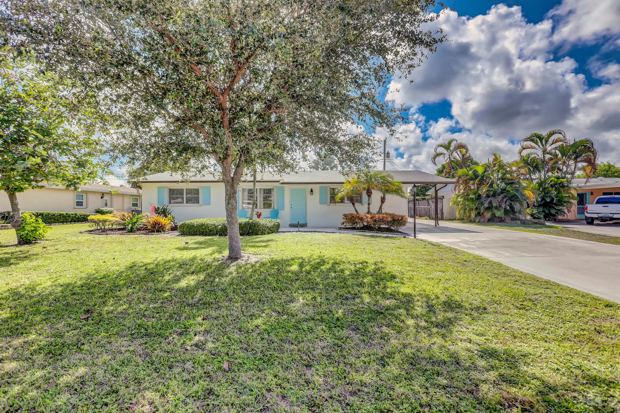 2346 N Wallen Dr