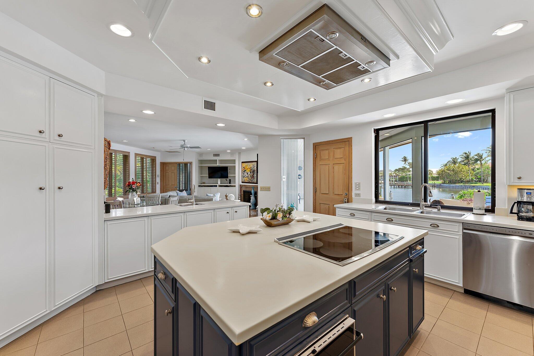 1454 Point Way North Palm Beach, FL 33408