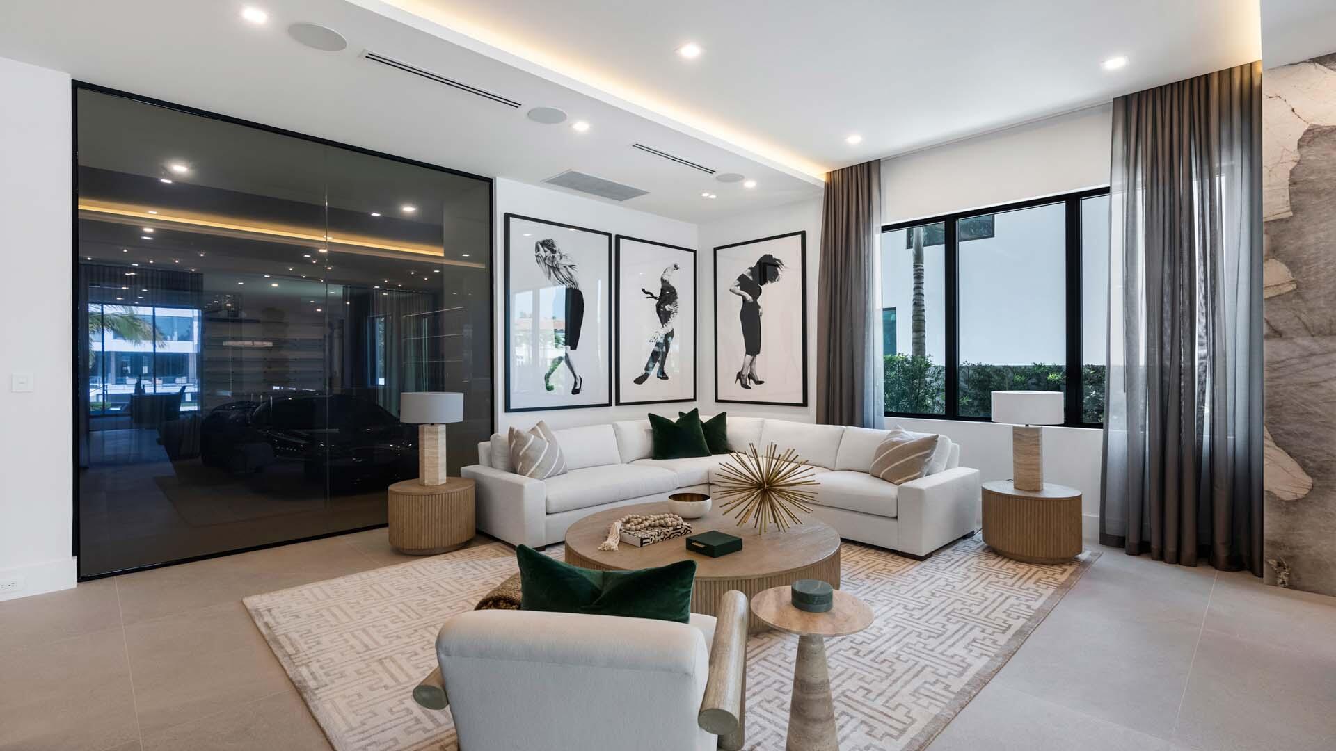 207 W Coconut Palm Rd Boca Raton, FL 33432