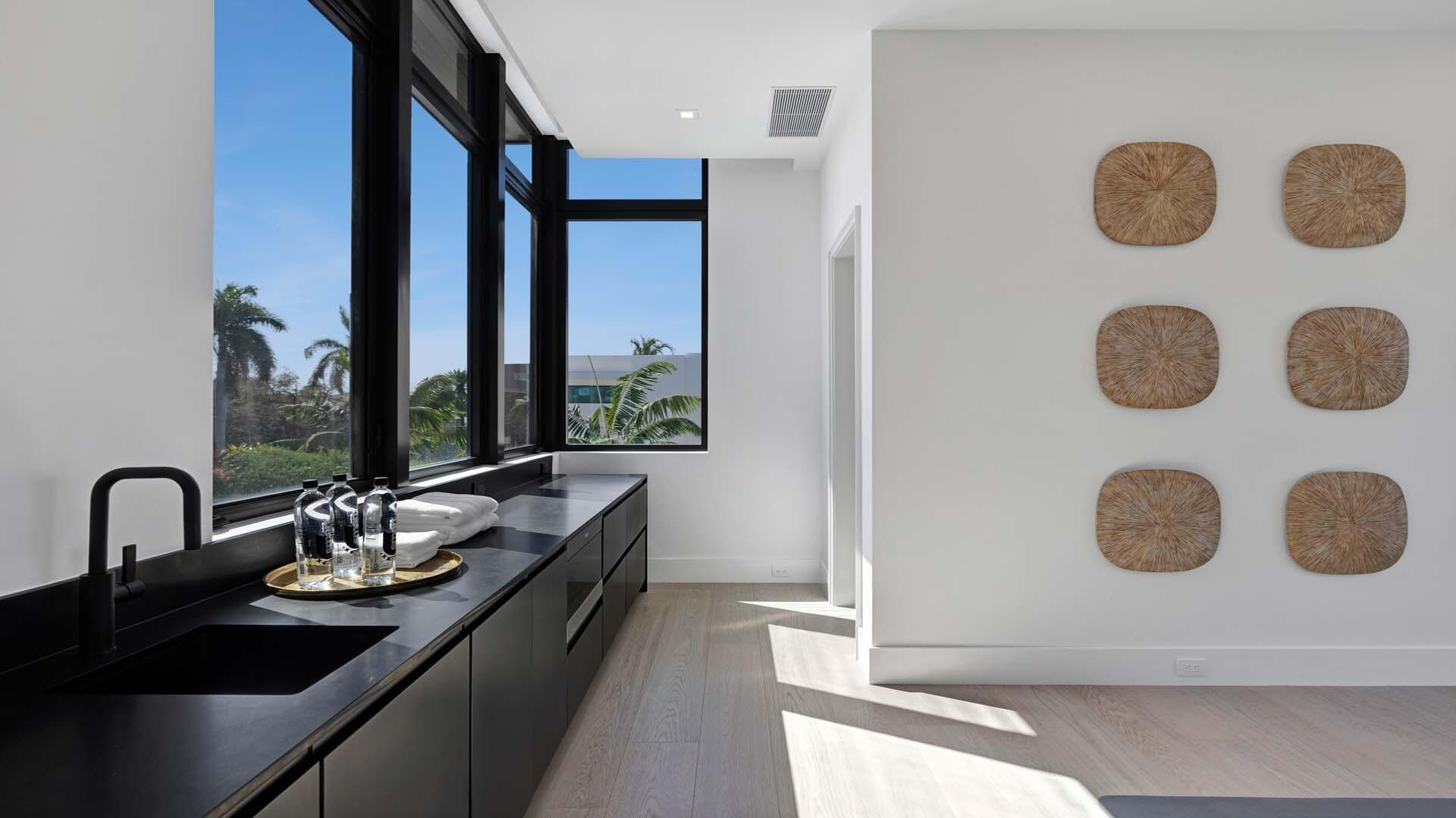 207 W Coconut Palm Rd Boca Raton, FL 33432