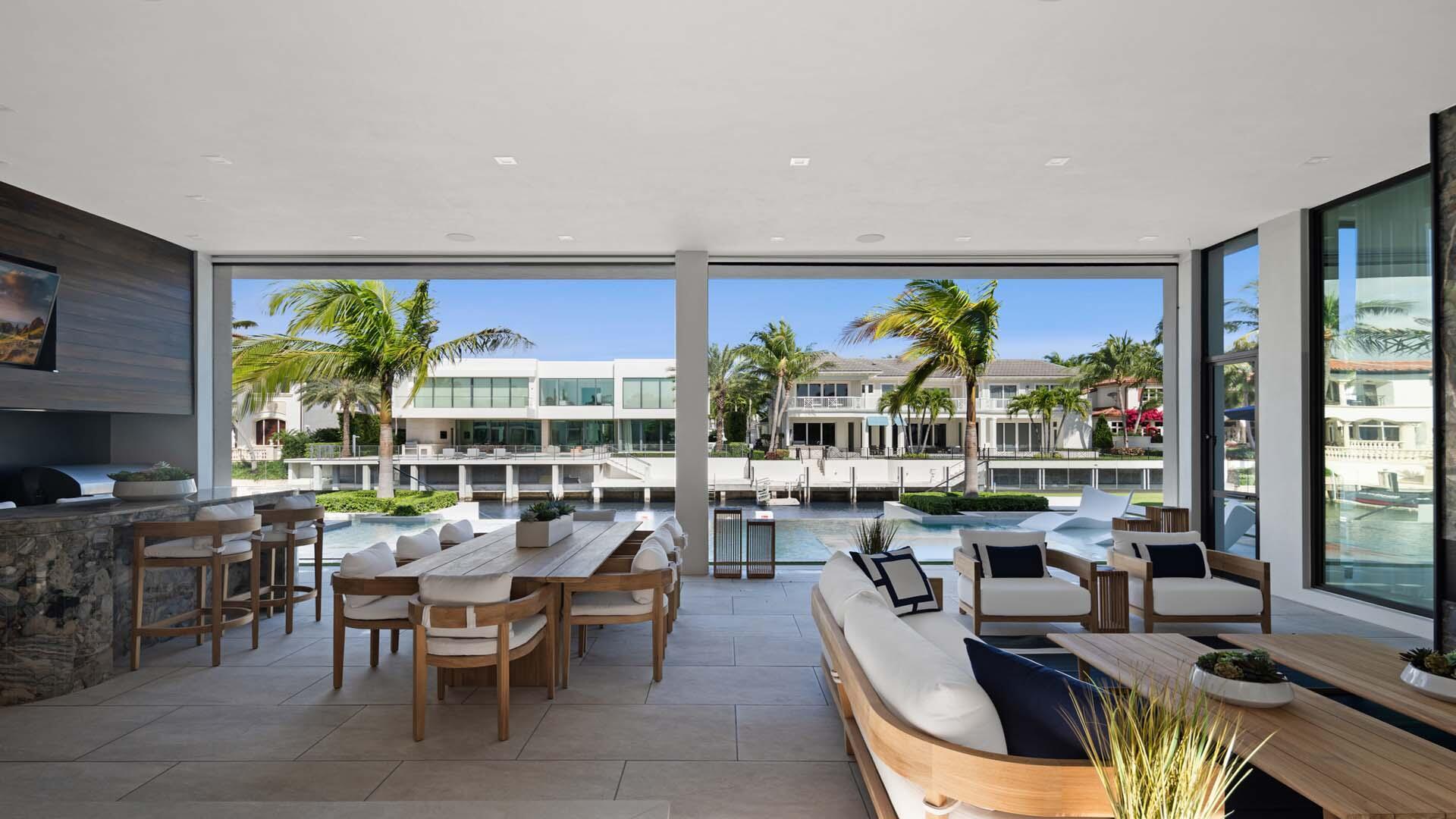 207 W Coconut Palm Rd Boca Raton, FL 33432