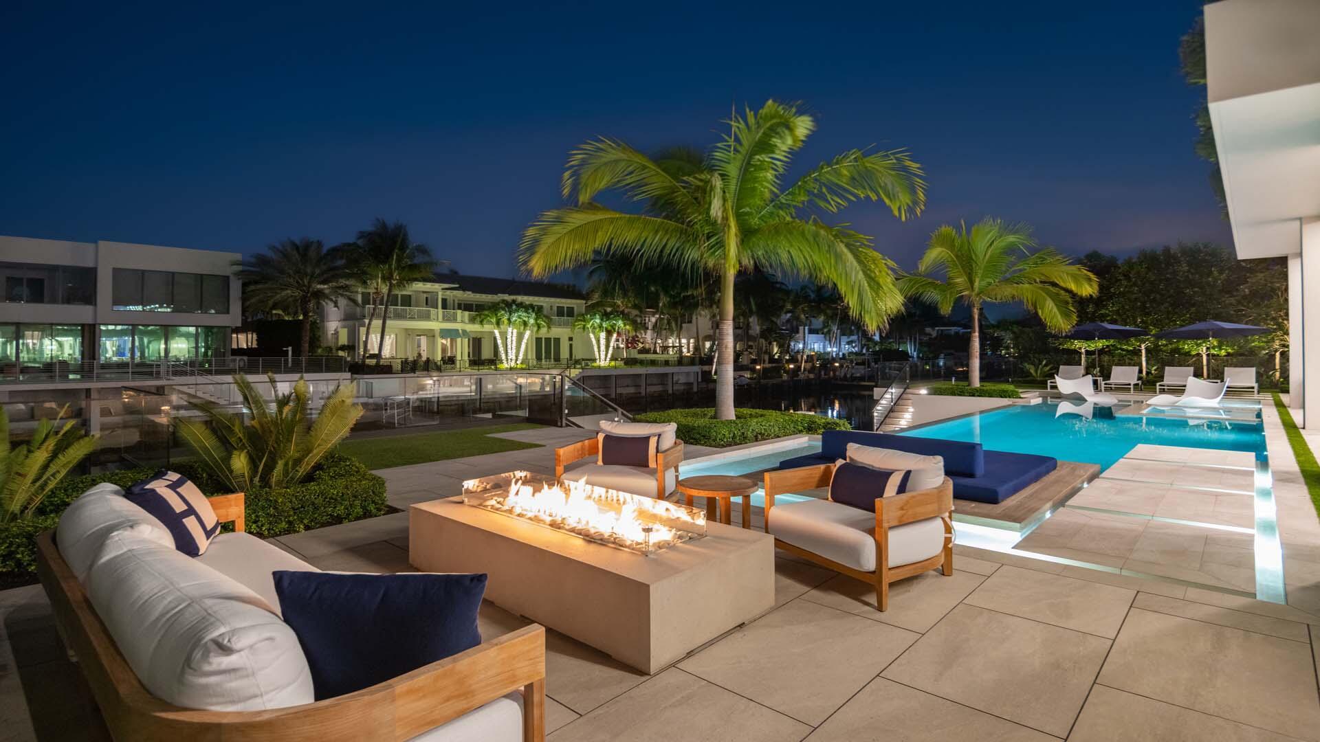 207 W Coconut Palm Rd Boca Raton, FL 33432