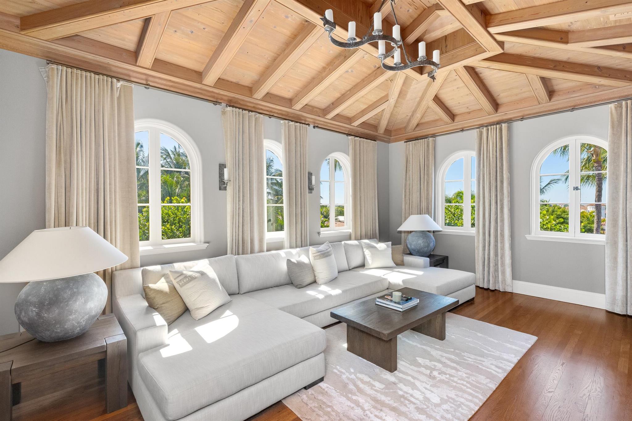 115 Via La Selva Palm Beach, FL 33480