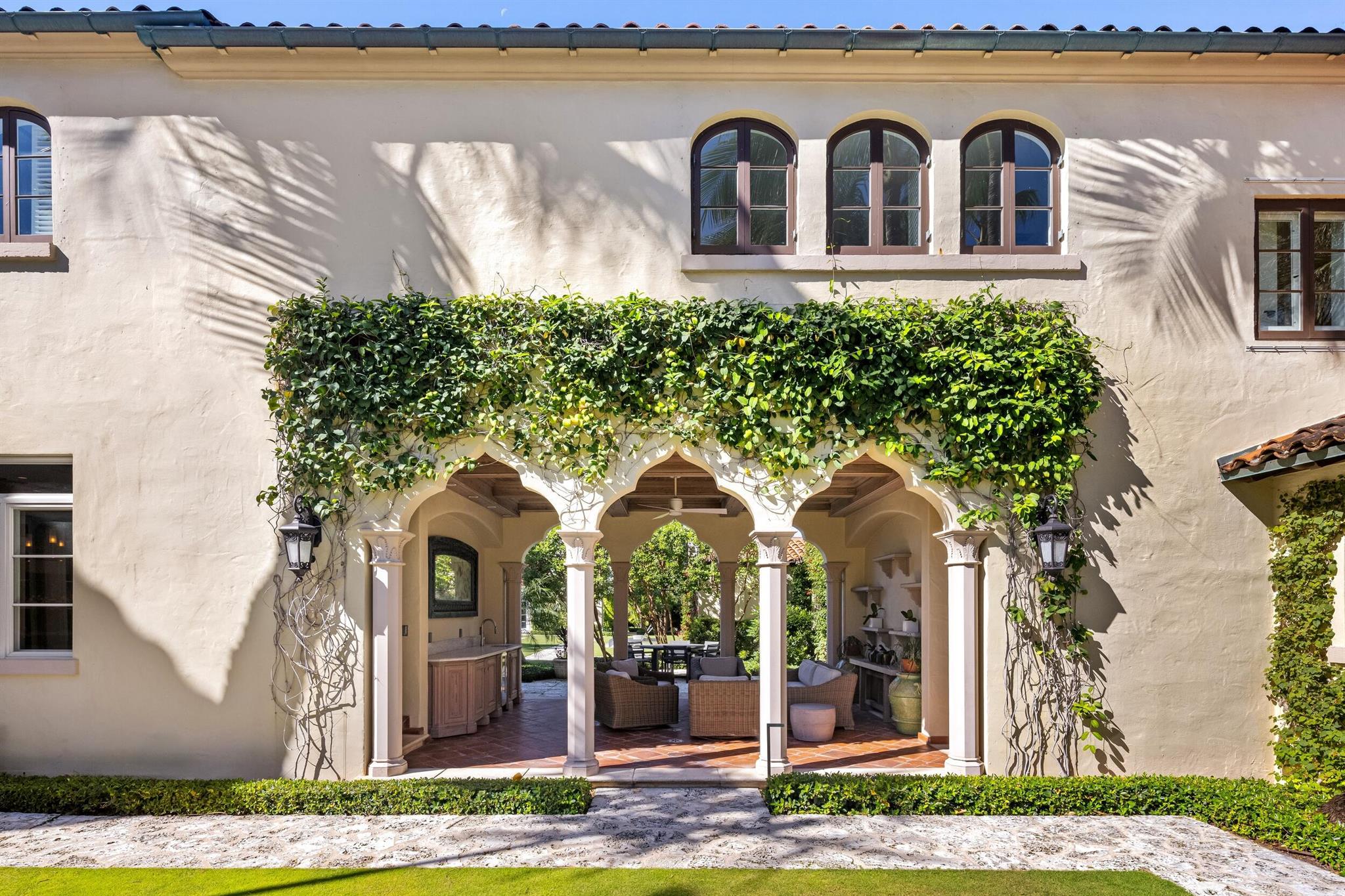 115 Via La Selva Palm Beach, FL 33480