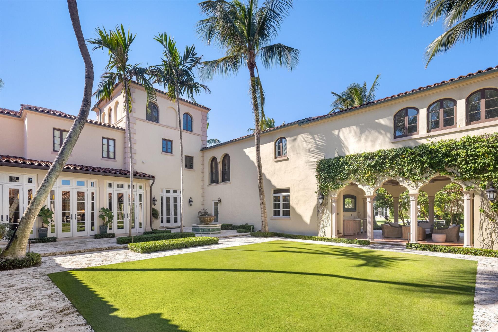 115 Via La Selva Palm Beach, FL 33480