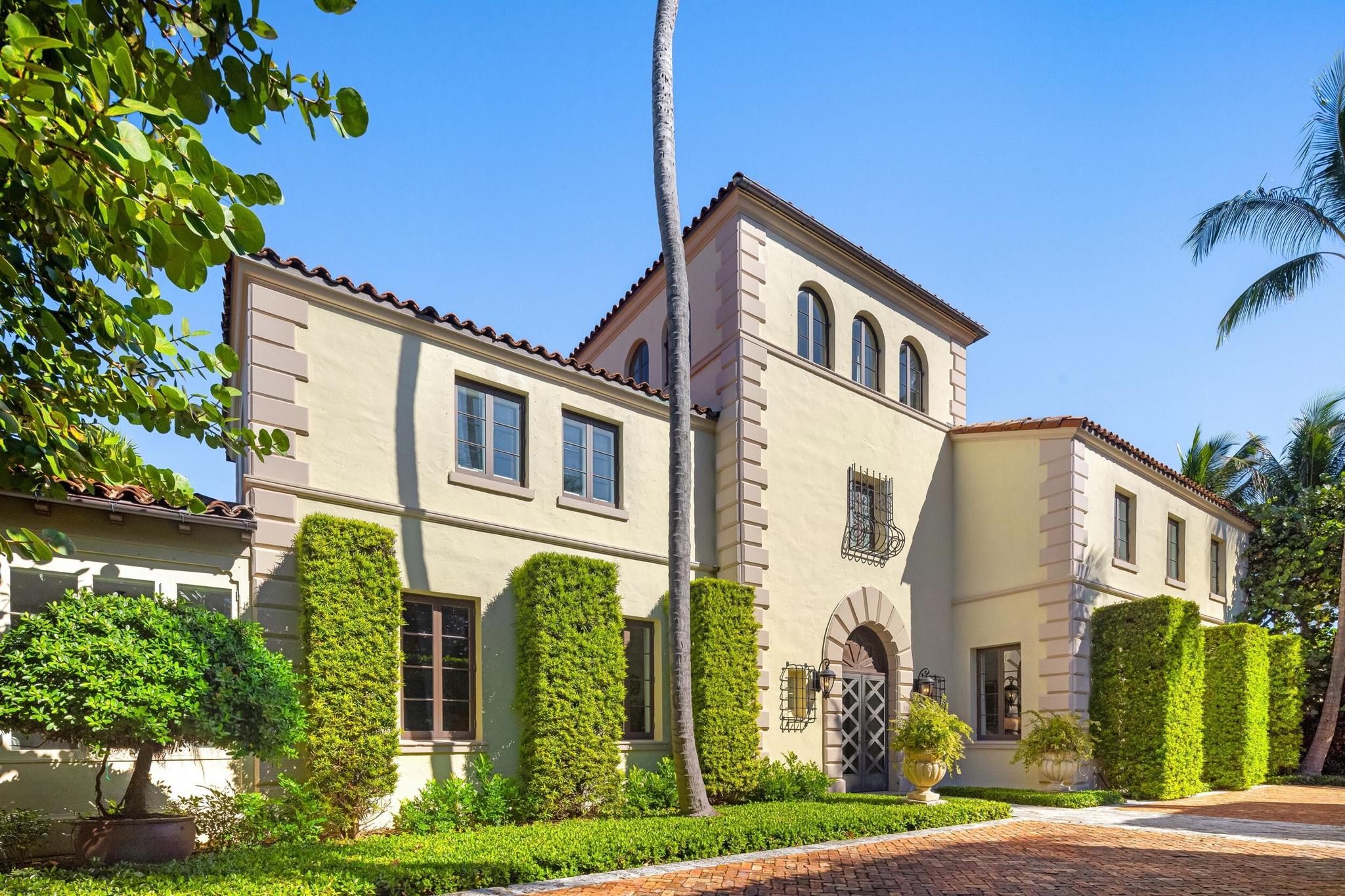 115 Via La Selva Palm Beach, FL 33480