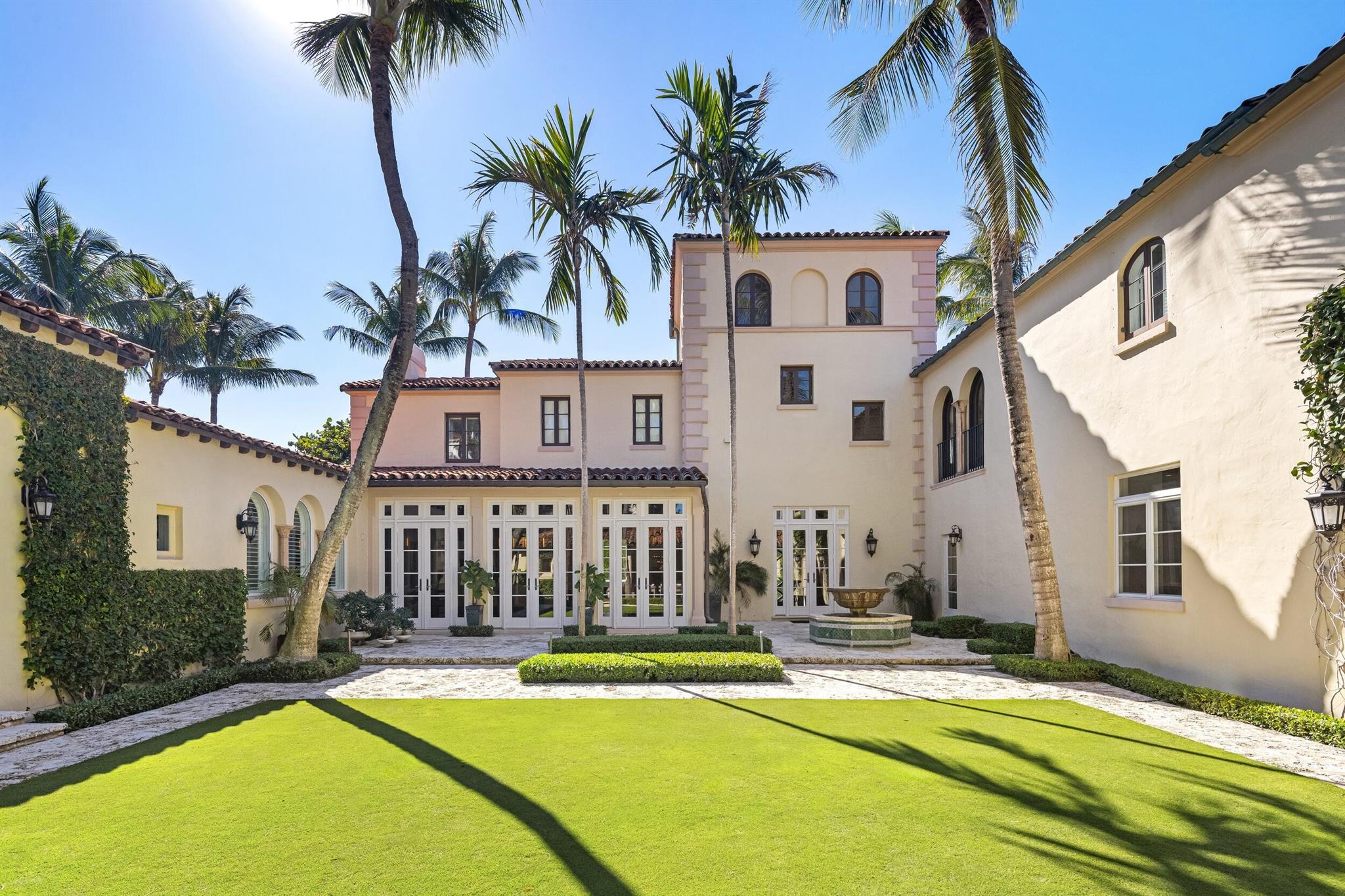 115 Via La Selva Palm Beach, FL 33480