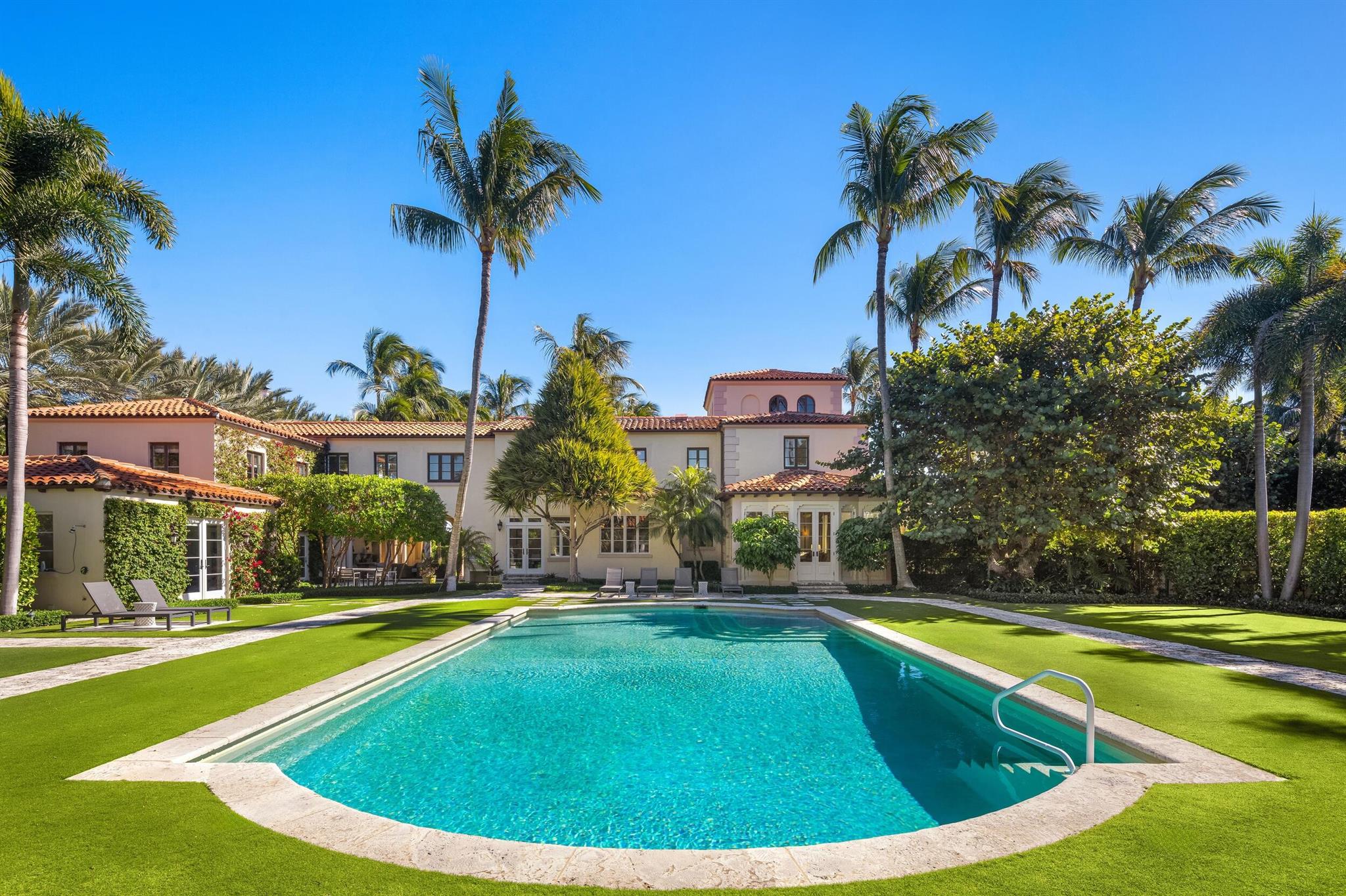 115 Via La Selva Palm Beach, FL 33480