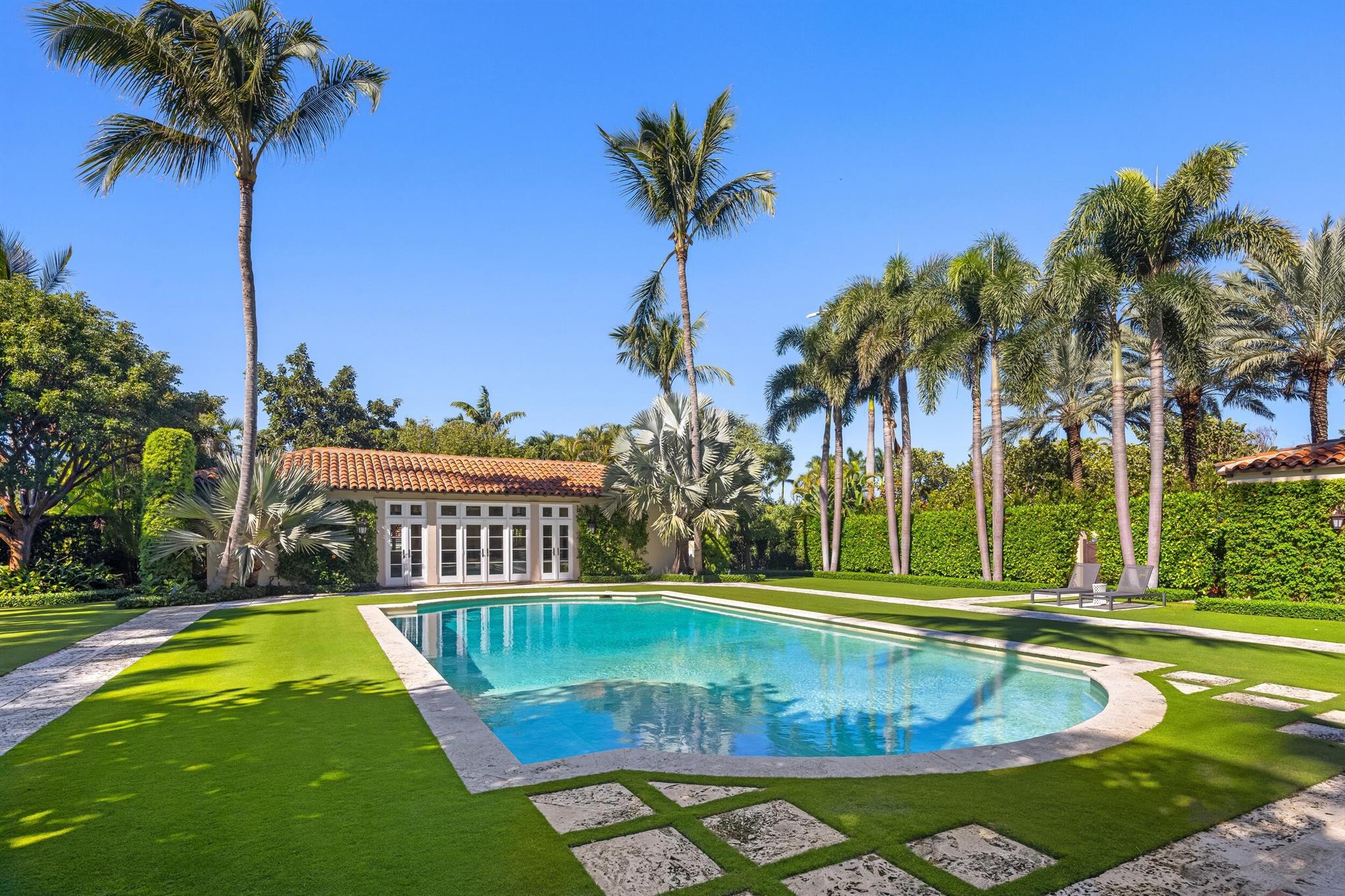 115 Via La Selva Palm Beach, FL 33480