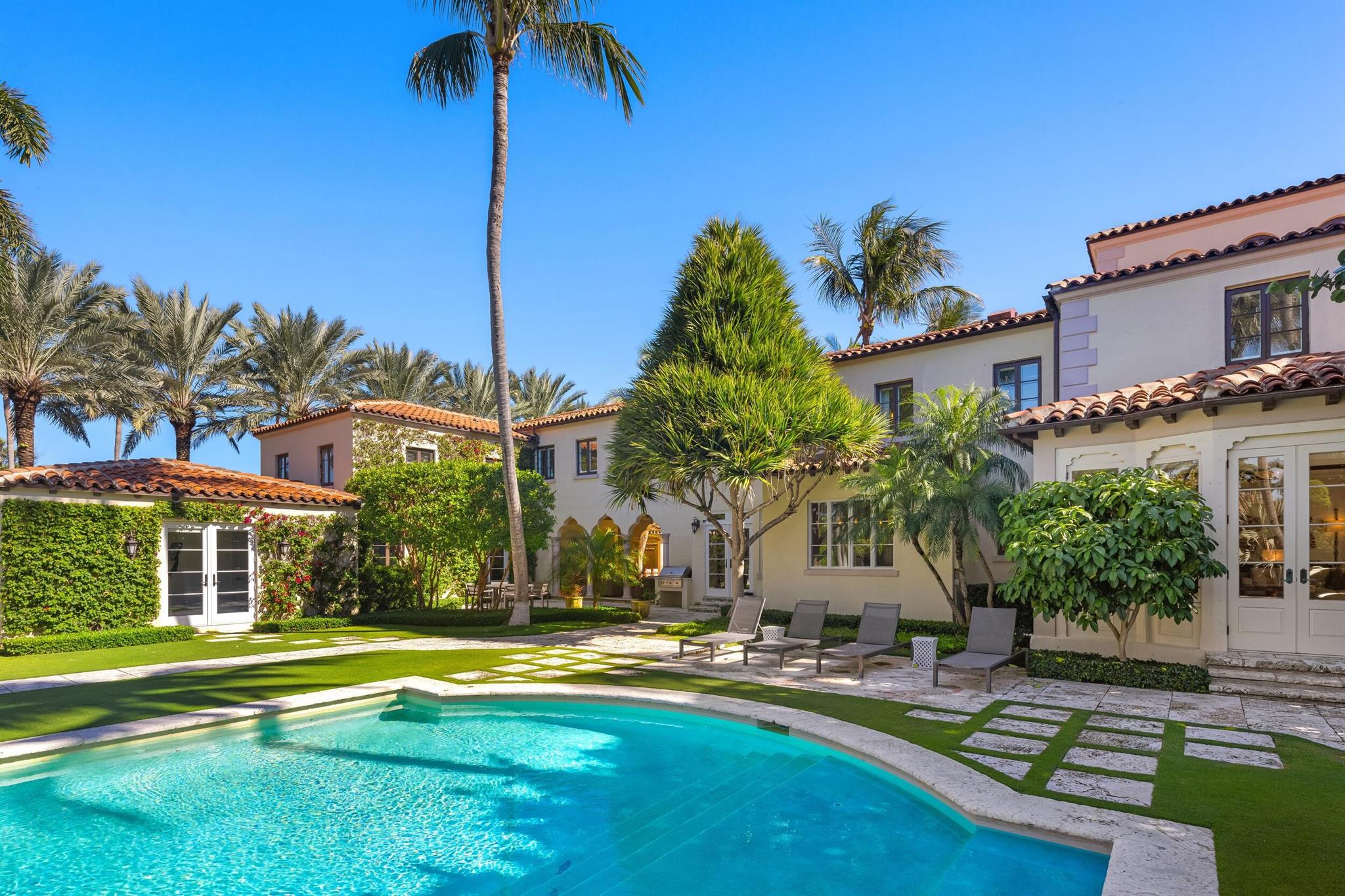 115 Via La Selva Palm Beach, FL 33480