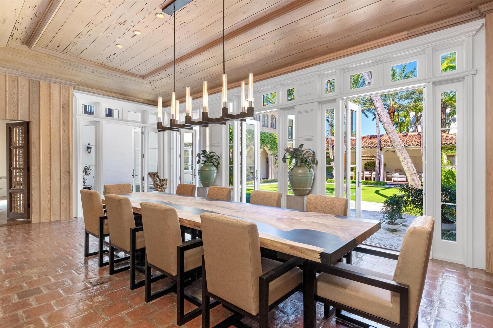 115 Via La Selva Palm Beach, FL 33480