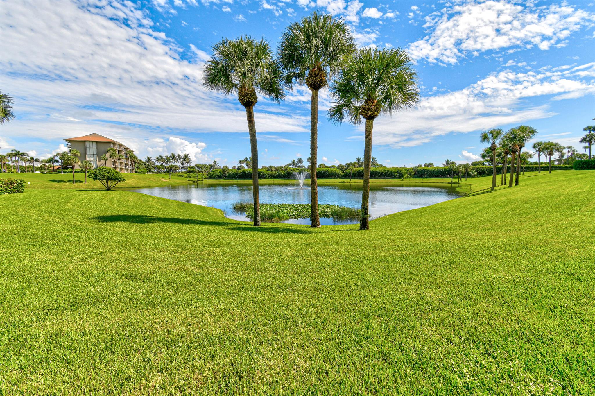 501 S Seas Dr #206 Jupiter, FL 33477