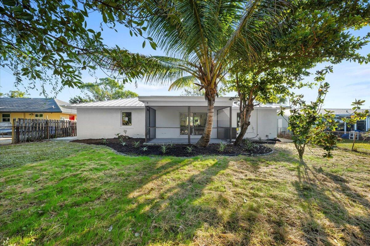 19052 SE Hillcrest Dr Tequesta, FL 33469