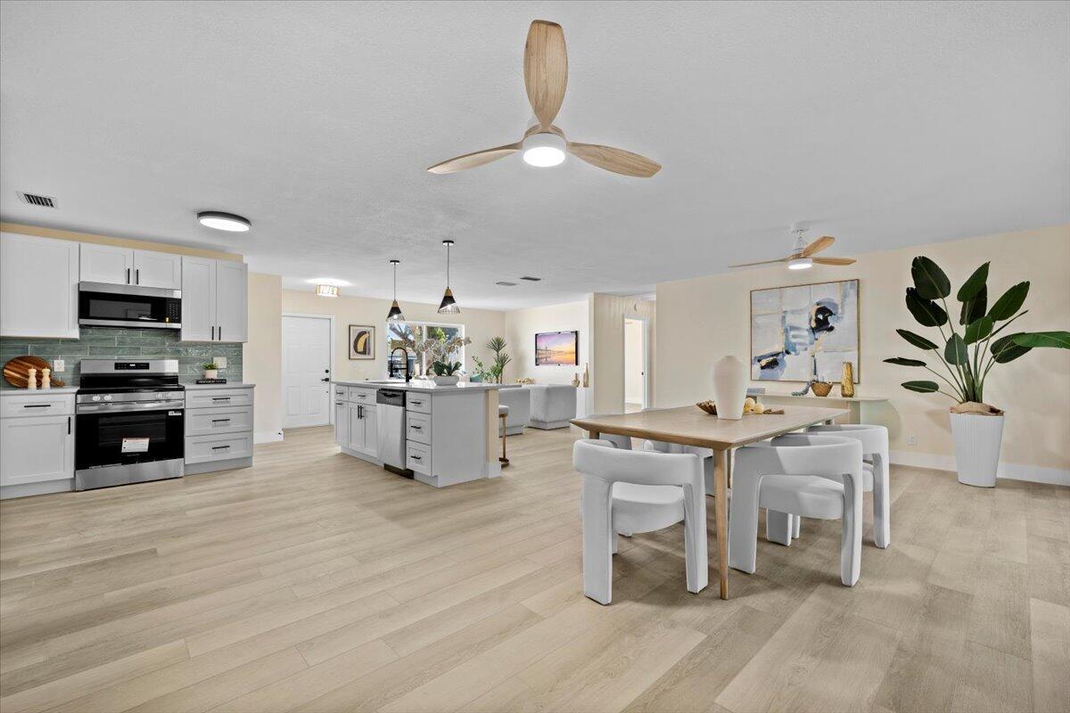 19052 SE Hillcrest Dr Tequesta, FL 33469