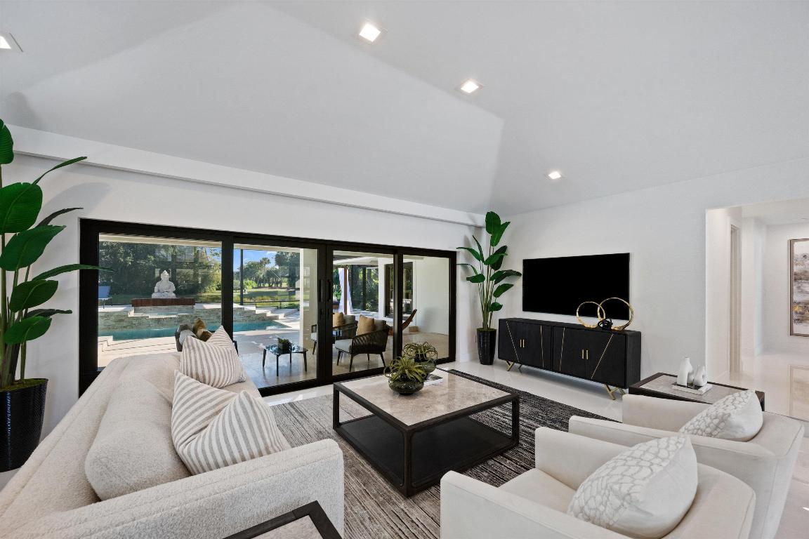 1648 Breakers West West Palm Beach, FL 33411