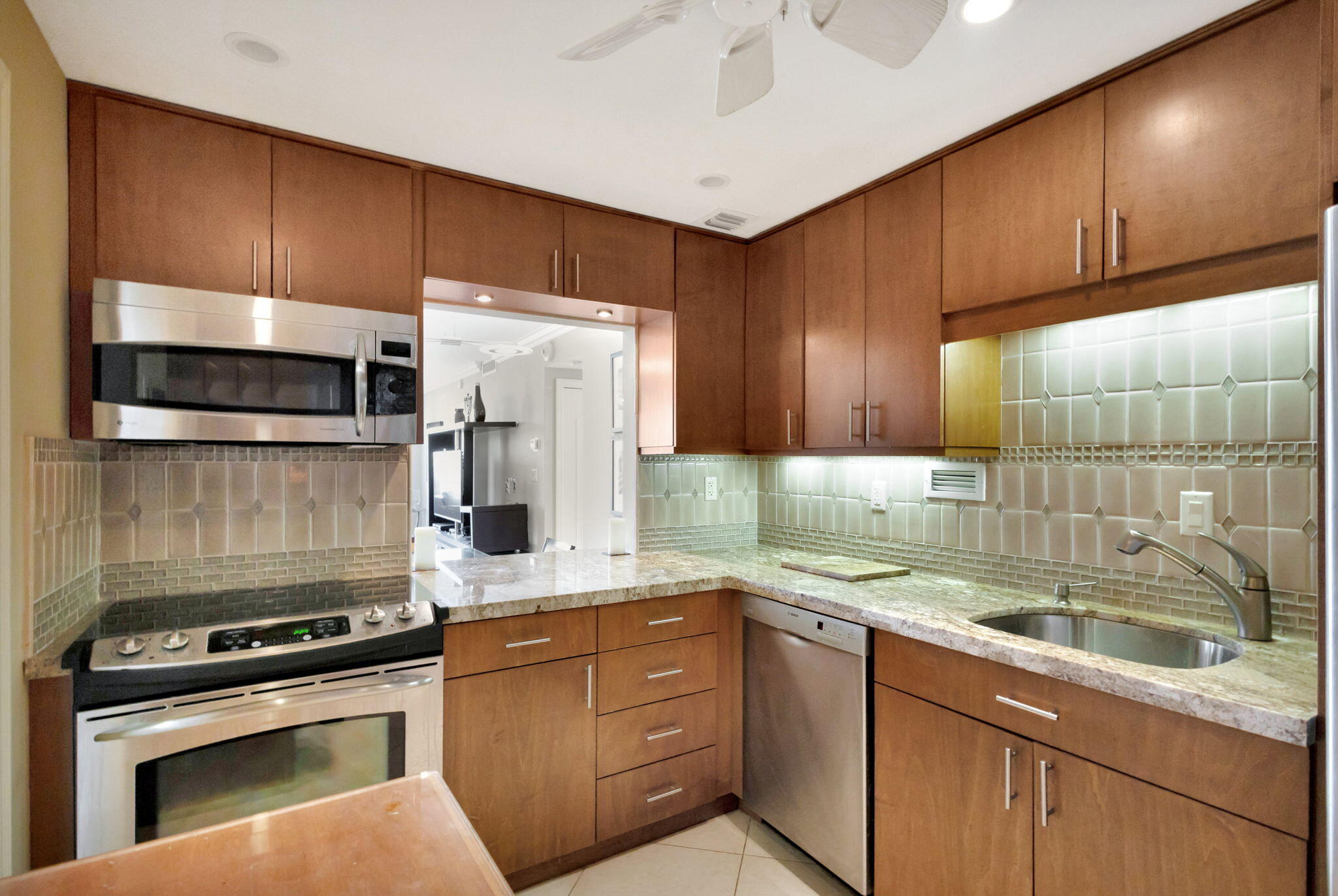 2840 S Ocean #413 Palm Beach, FL 33480