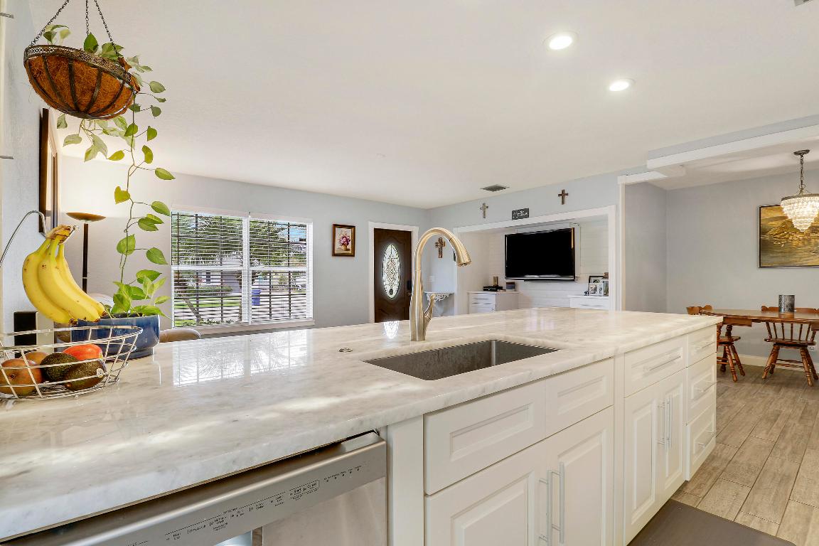 503 N Perry Jupiter, FL 33458