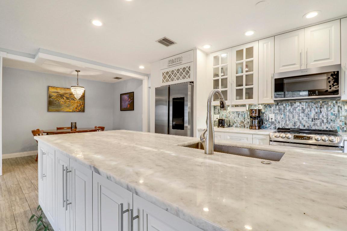 503 N Perry Jupiter, FL 33458