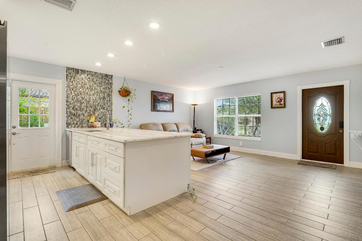 503 N Perry Jupiter, FL 33458