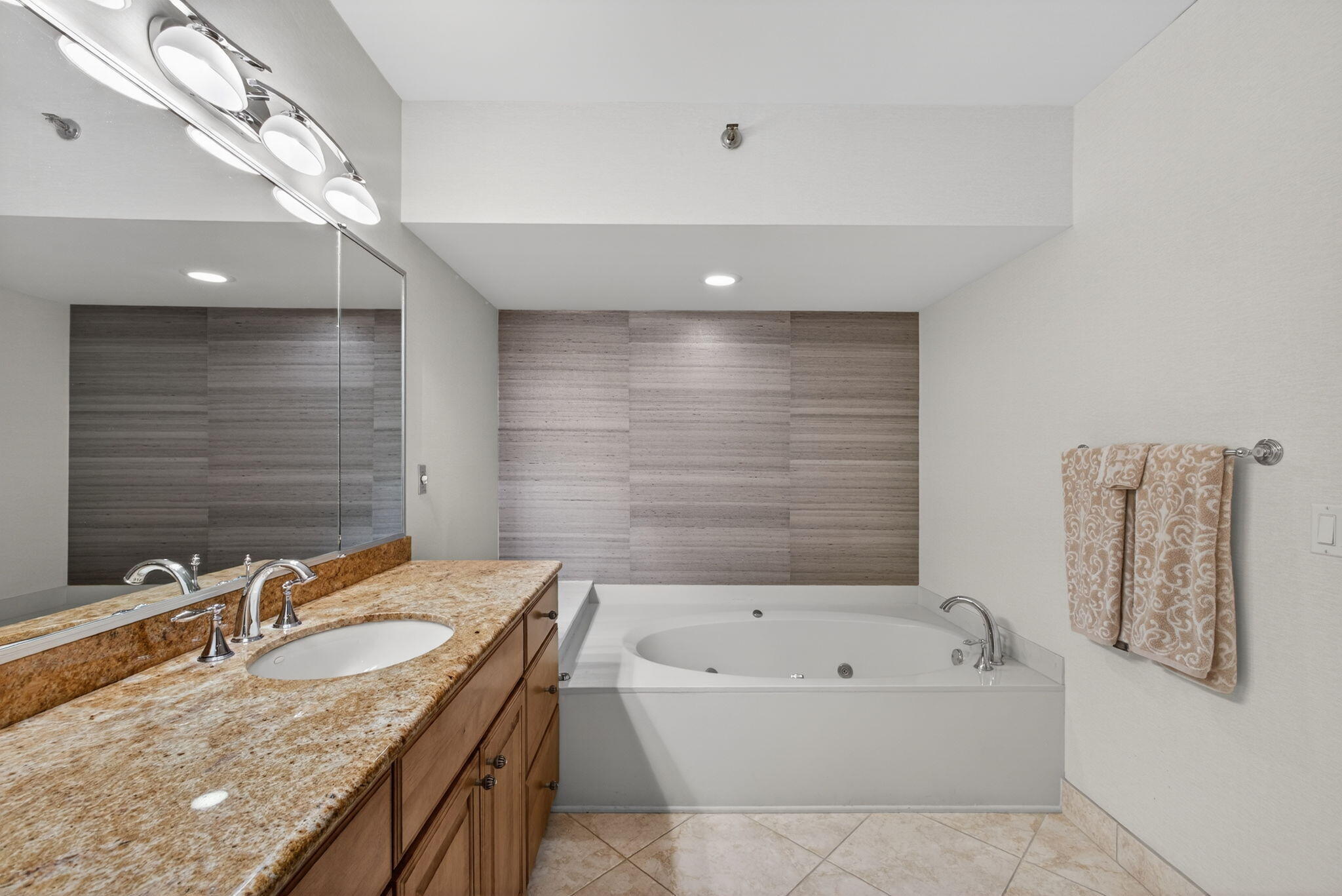 3322 Casseekey Is #1304 Jupiter, FL 33477