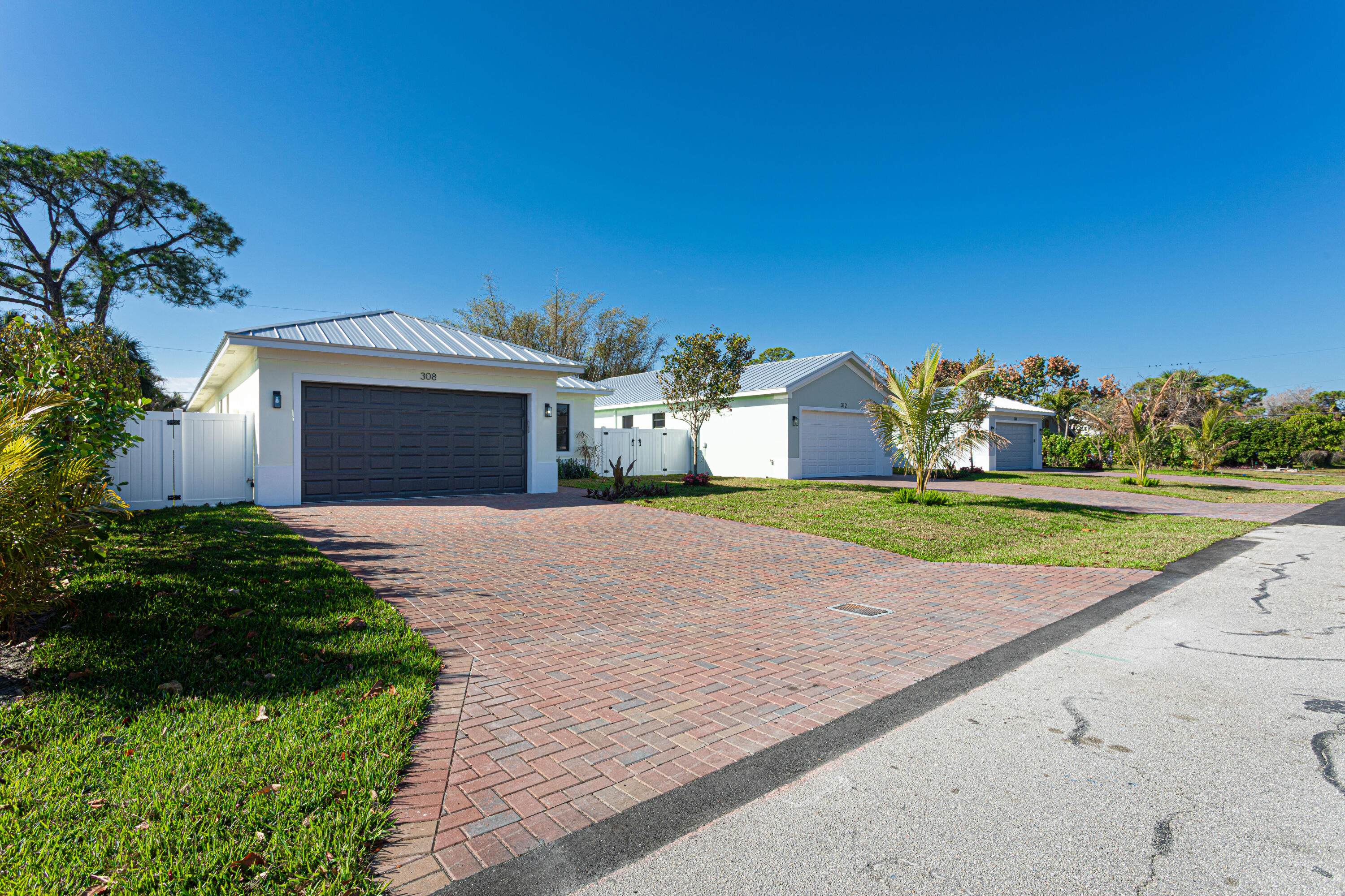 308 4th Jupiter, FL 33458