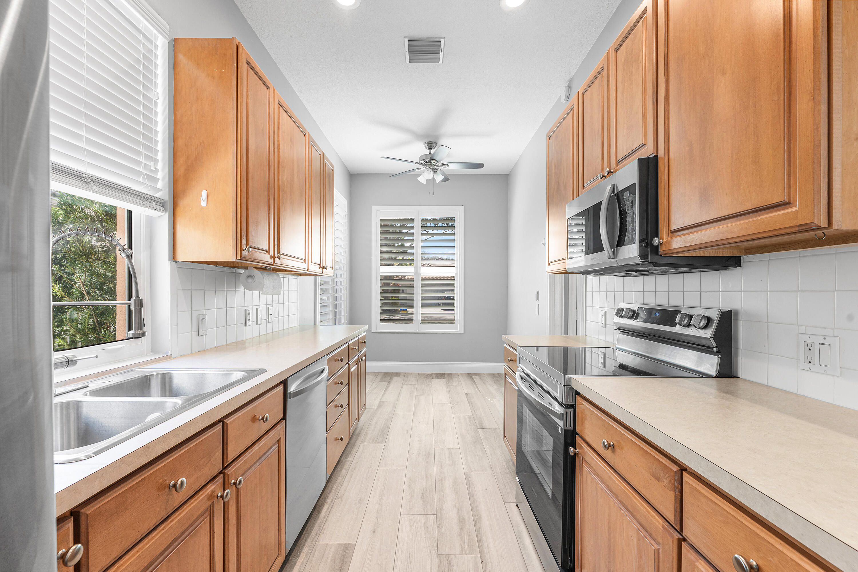 132 E Hampton Jupiter, FL 33458