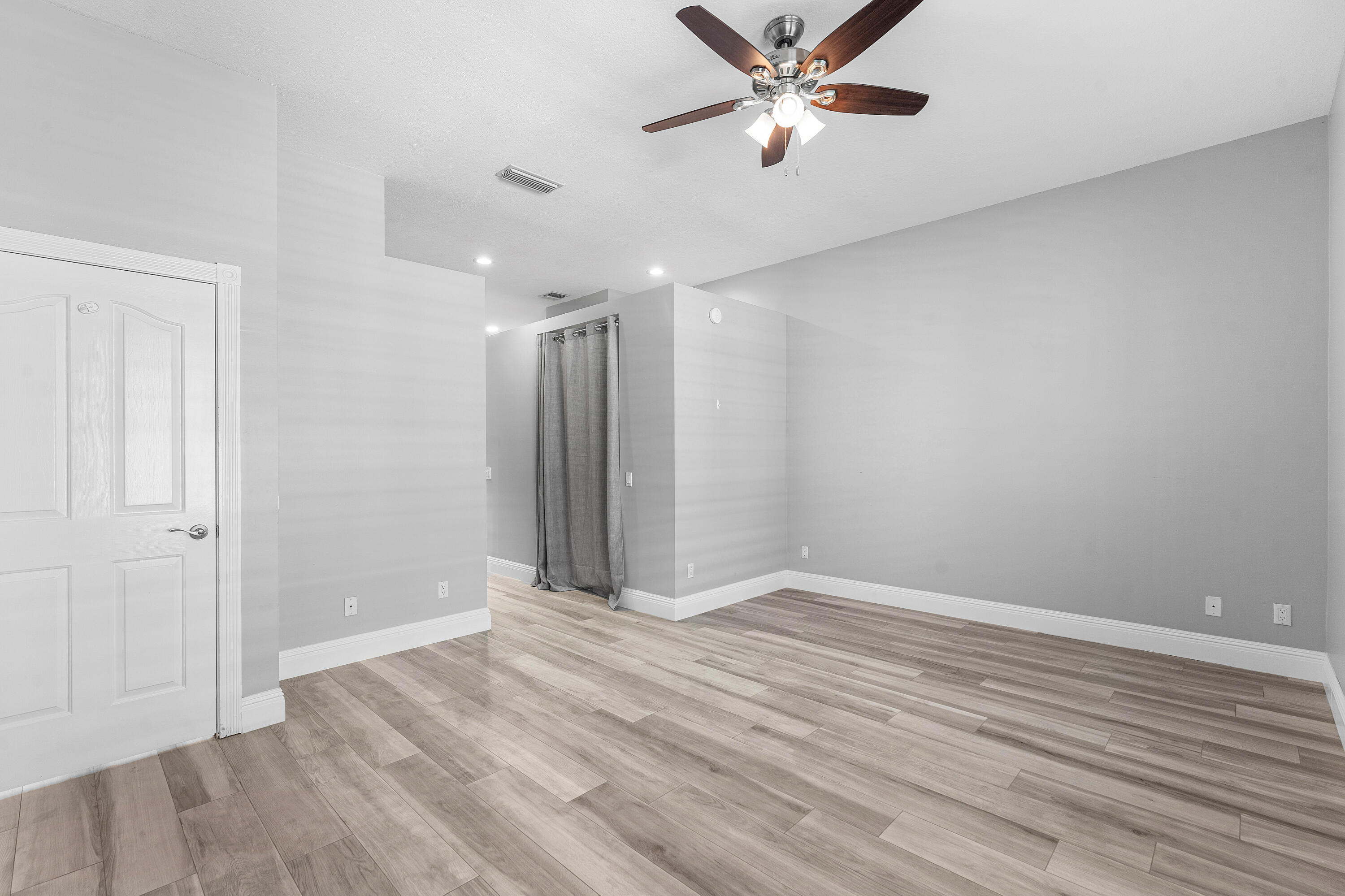 132 E Hampton Jupiter, FL 33458