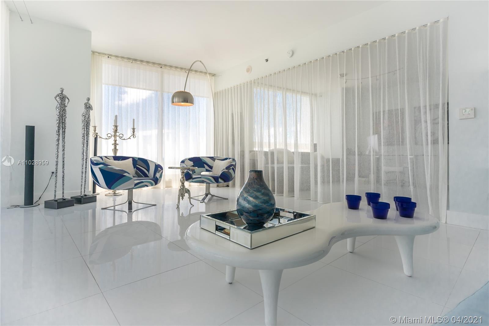 495 Brickell Ave #4202 Miami, FL 33131