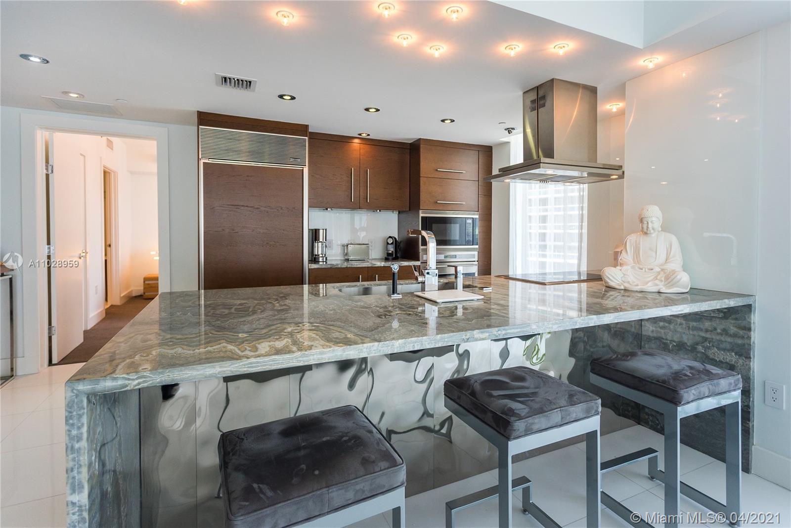 495 Brickell Ave #4202 Miami, FL 33131