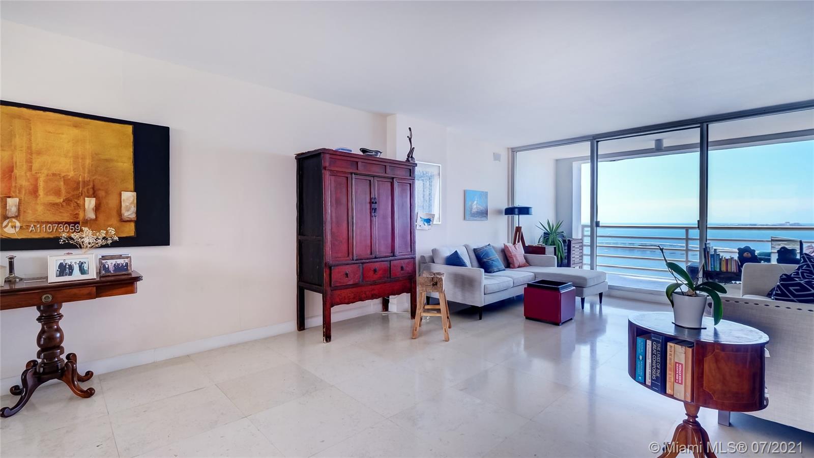 1541 Brickell Ave #A3702