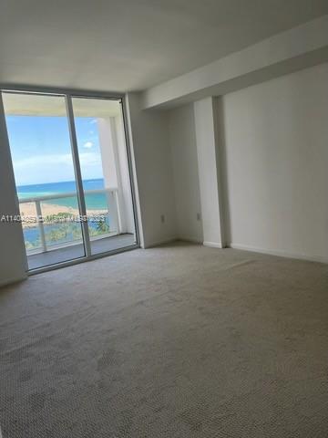 image Harbour House3