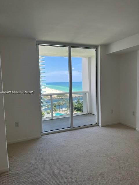 image Harbour House4
