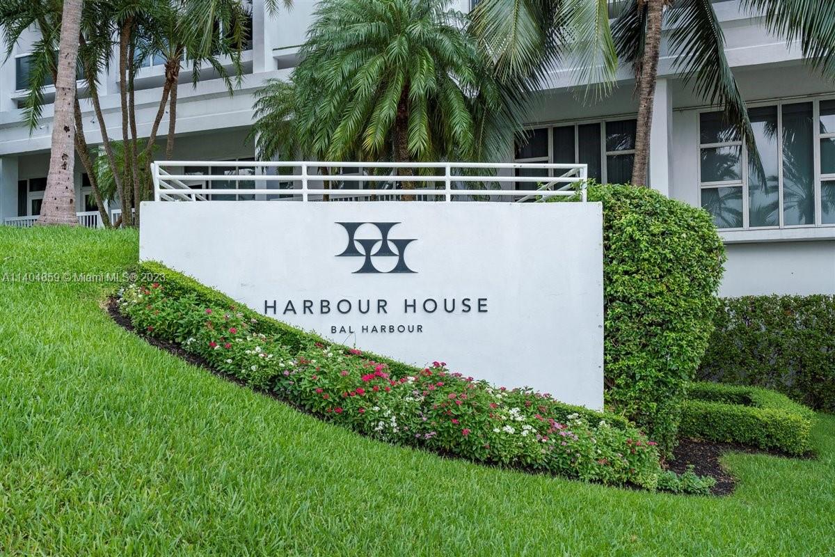 image Harbour House50