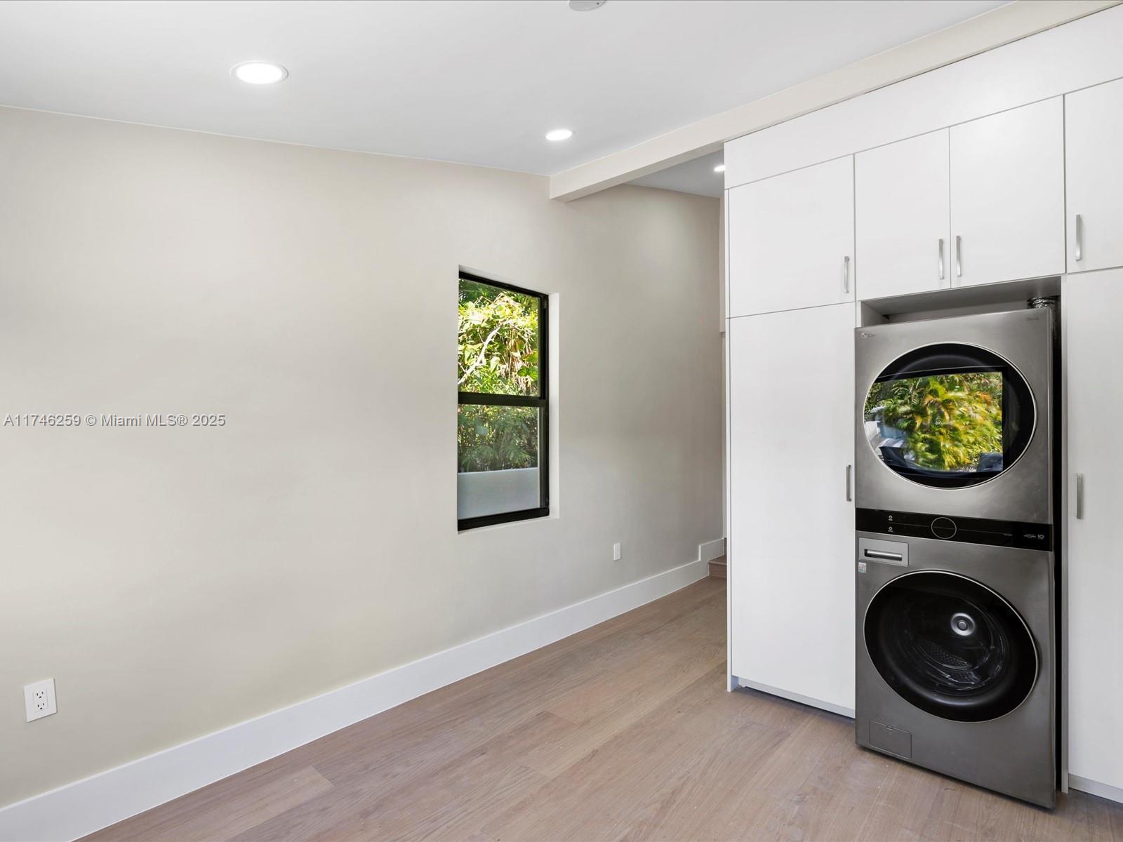 9073 Dickens Ave Surfside, FL 33154